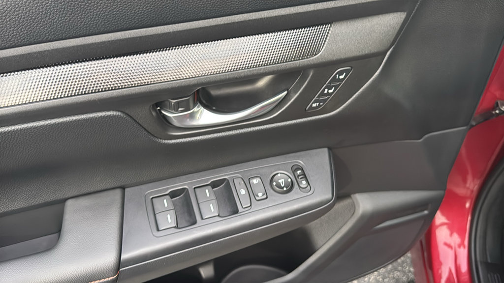 Used 2025 Honda CR-V Sport-L image 14