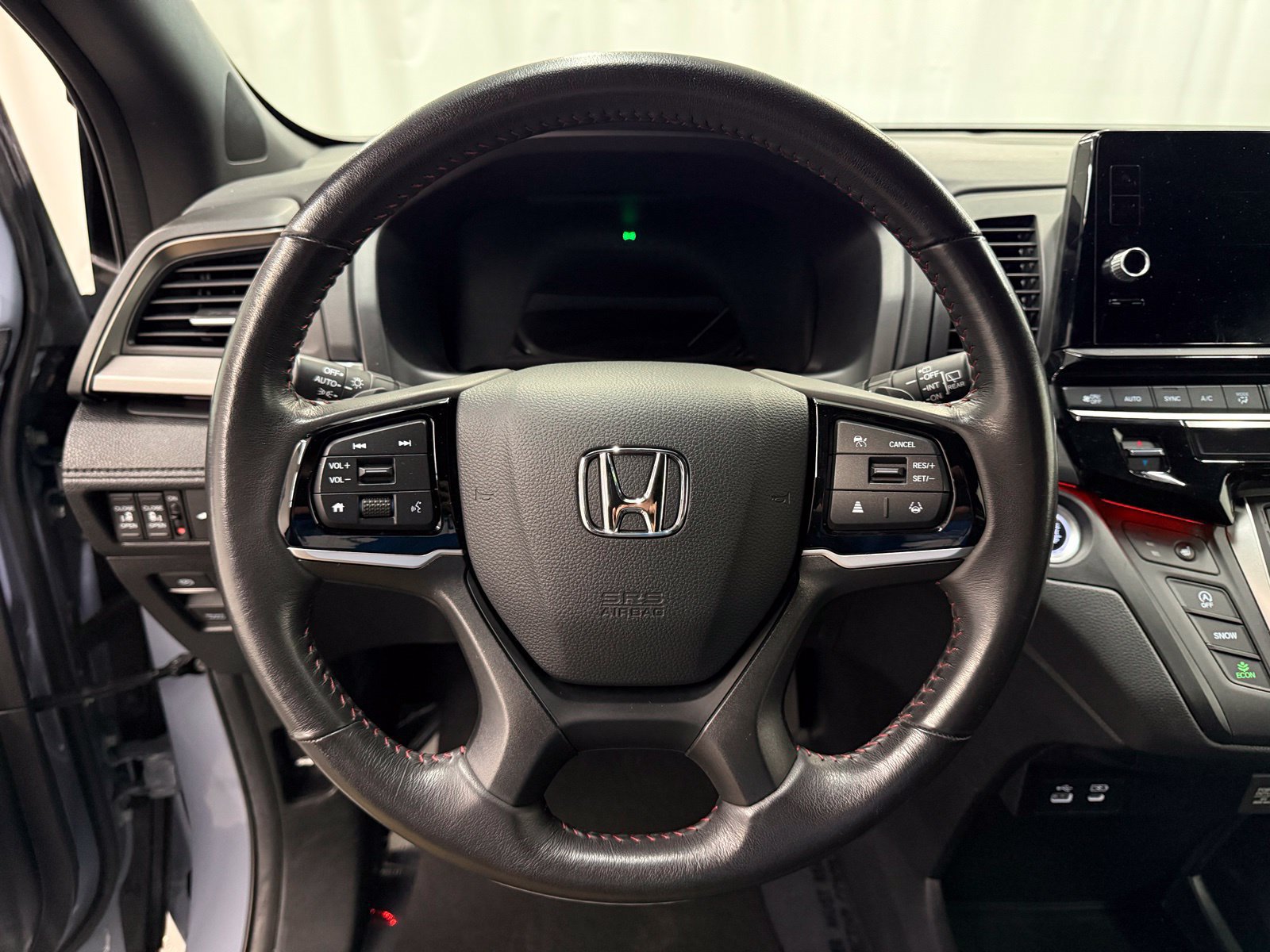 Used 2025 Honda Odyssey Sport-L image 13