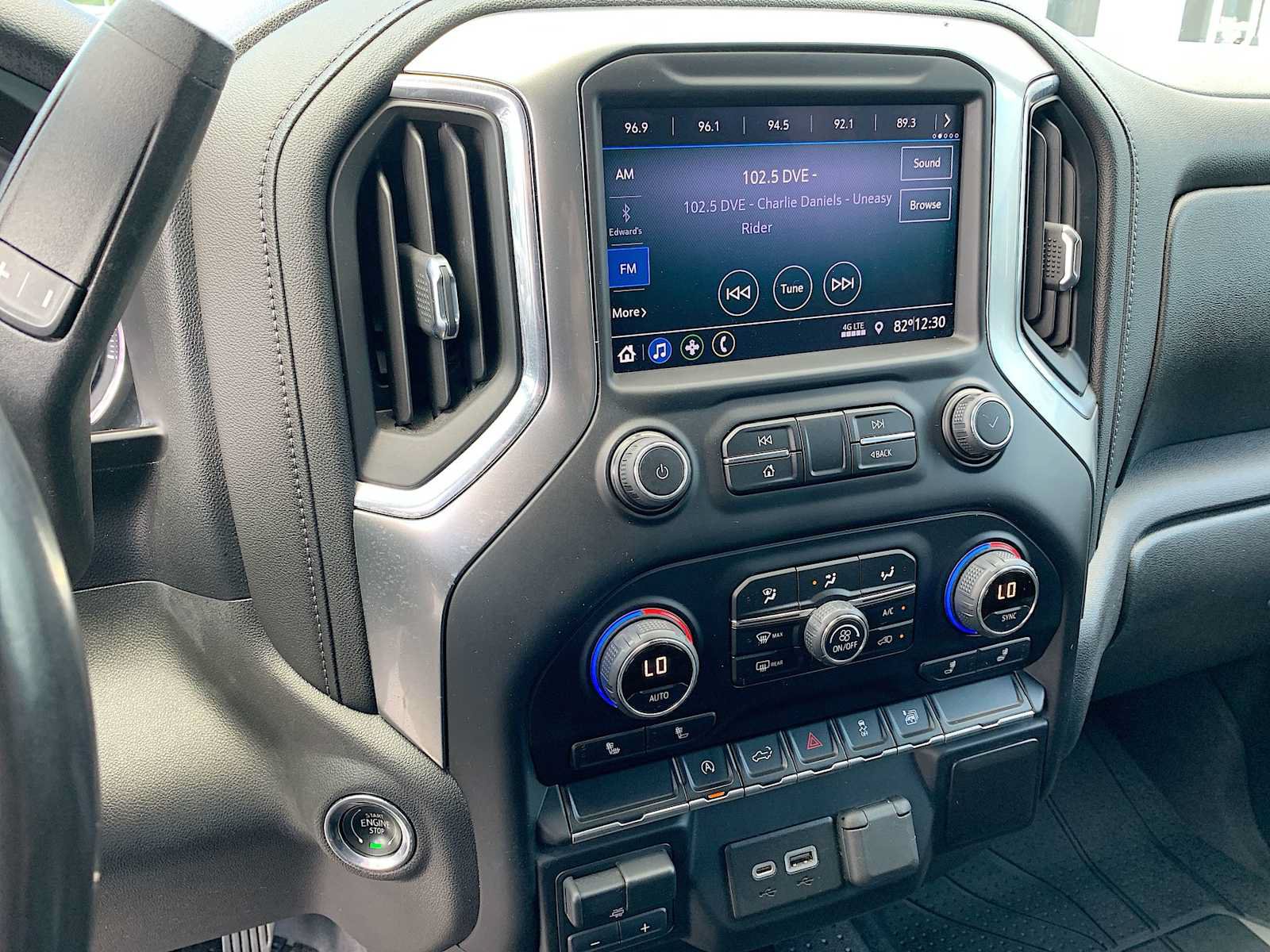Used 2020 Chevrolet Silverado 1500 LT w/ All-Star Edition AWD/4WD image 13