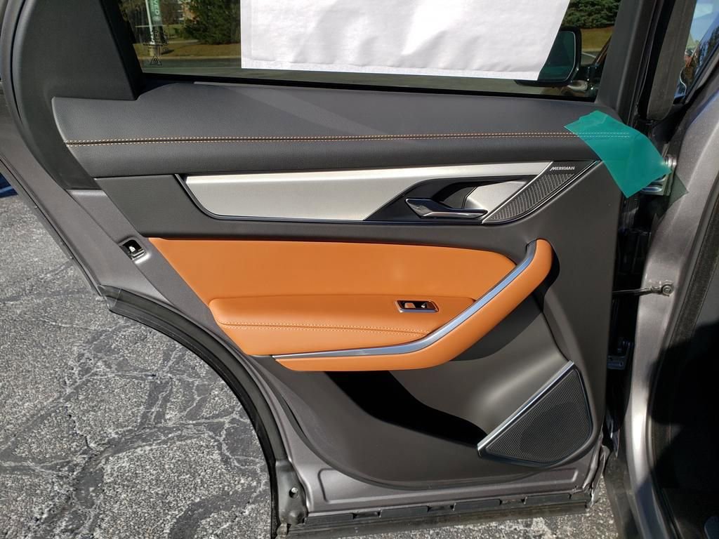 New 2026 Jaguar F-PACE R-Dynamic S image 11