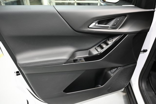 New 2026 Chevrolet Equinox LT w/ Convenience Package II image 24