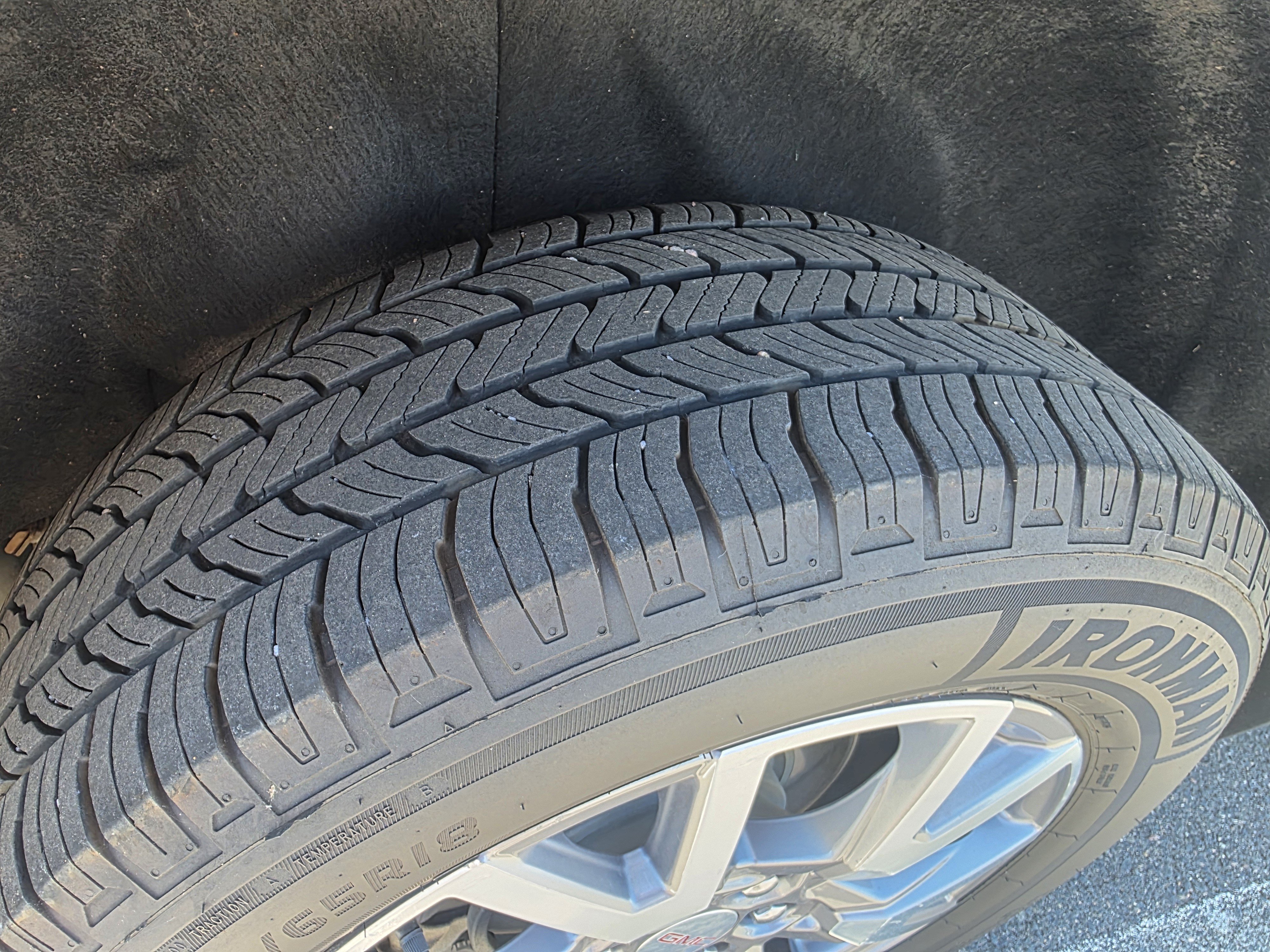 Used 2020 GMC Acadia SLT AWD/4WD image 9