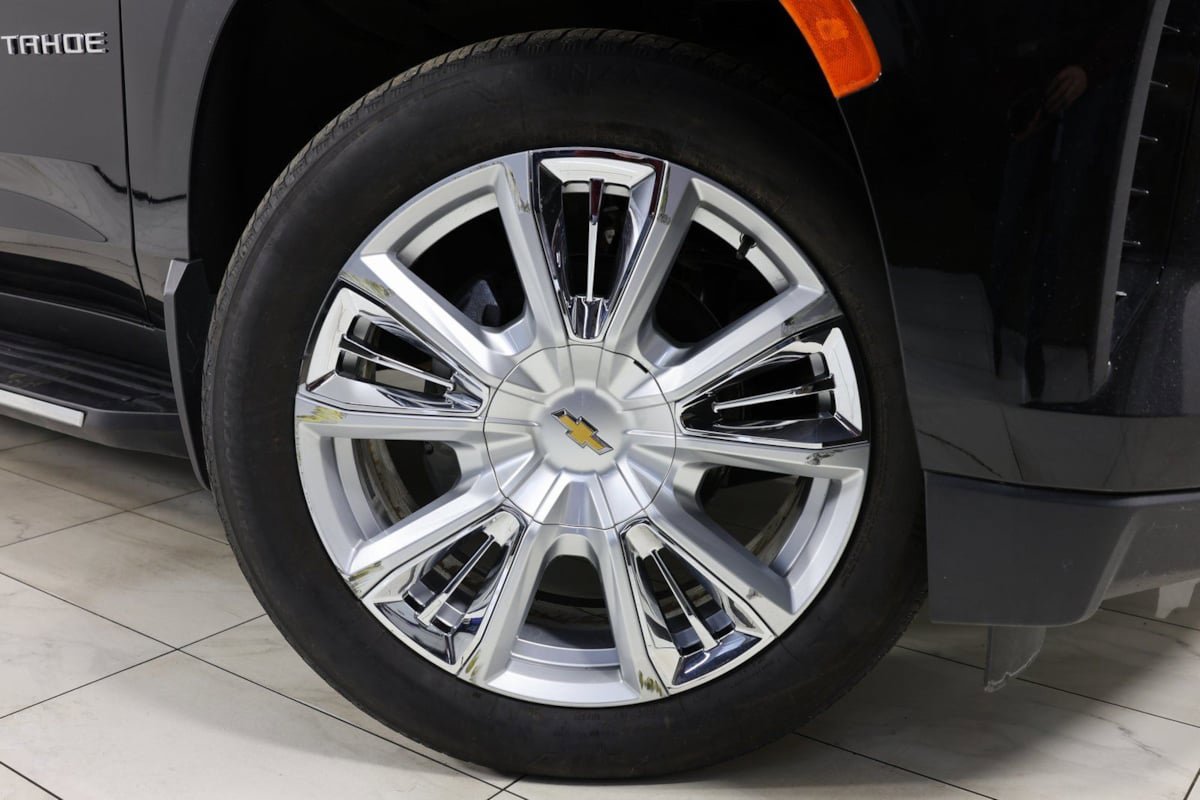 Used 2024 Chevrolet Tahoe High Country image 15
