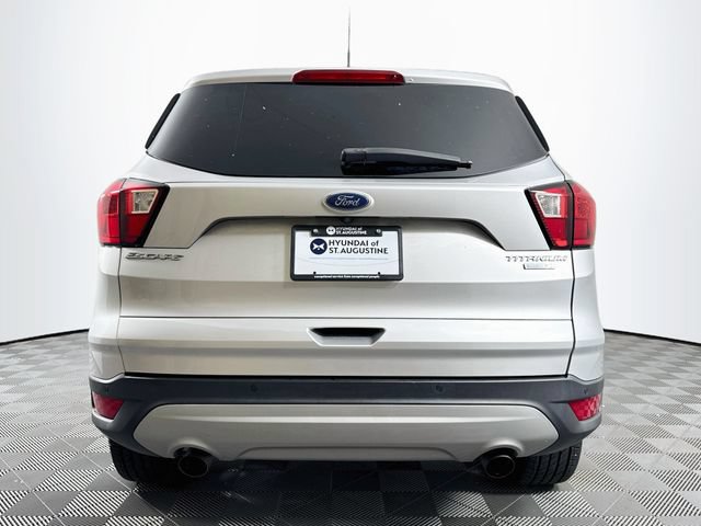 Used 2019 Ford Escape Titanium FWD image 6