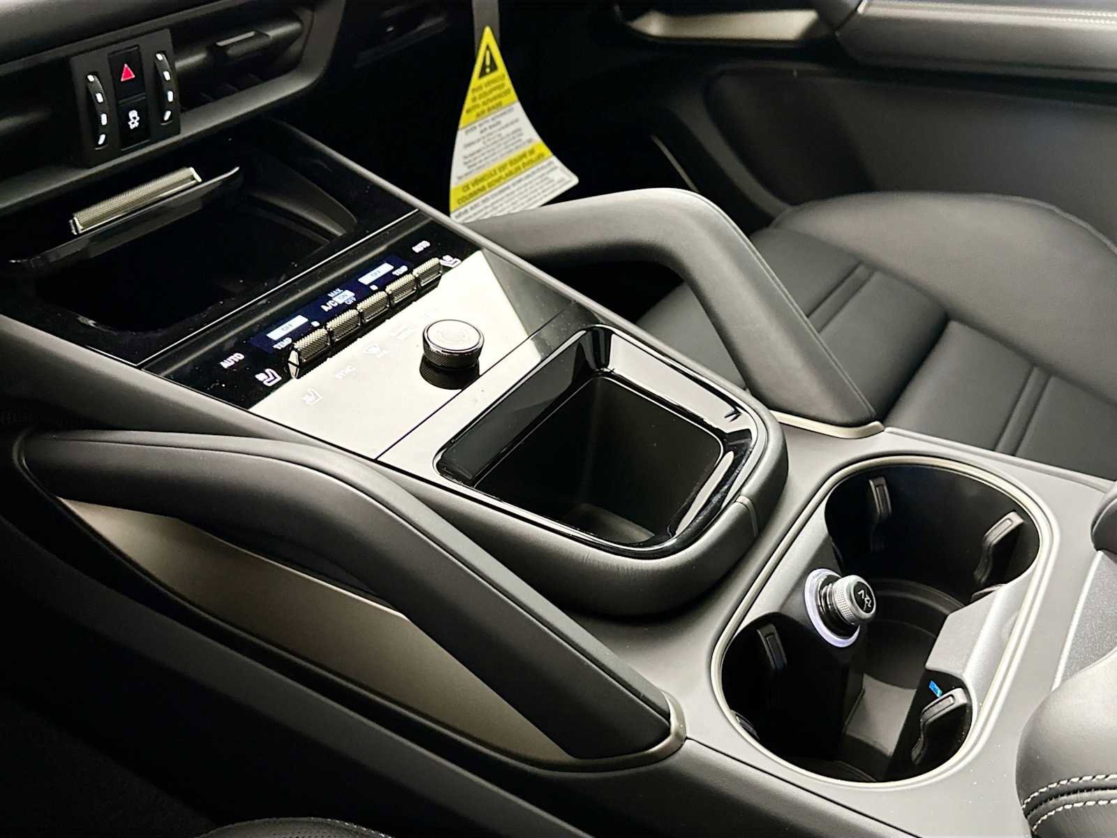 New 2025 Porsche Cayenne Turbo image 17