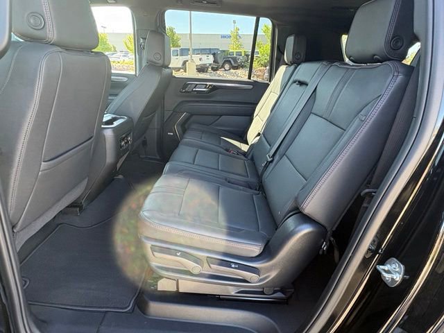 Used 2025 Chevrolet Suburban RST w/ Comfort Package AWD/4WD image 25