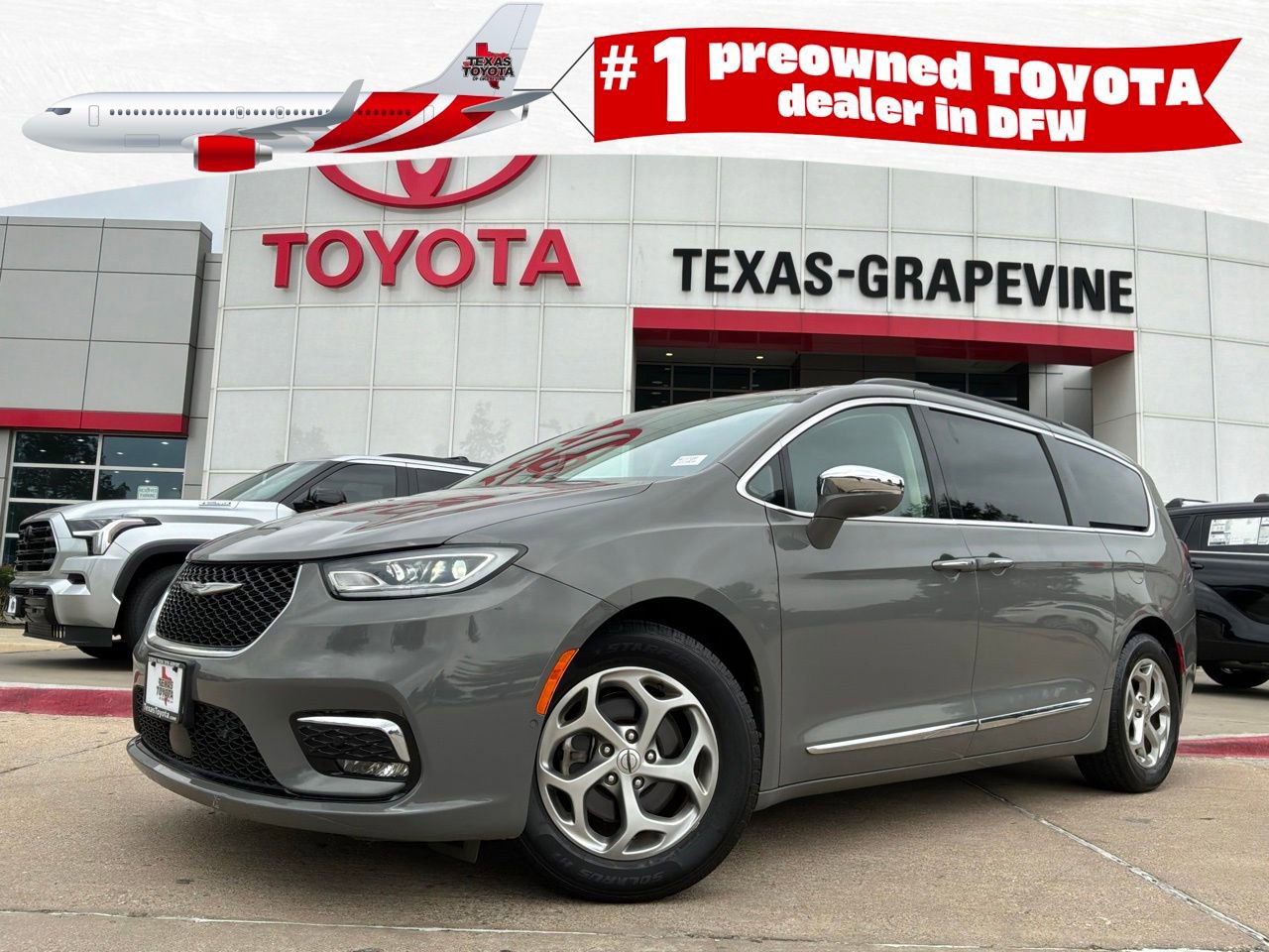 Used 2022 Chrysler Pacifica Limited FWD image 1