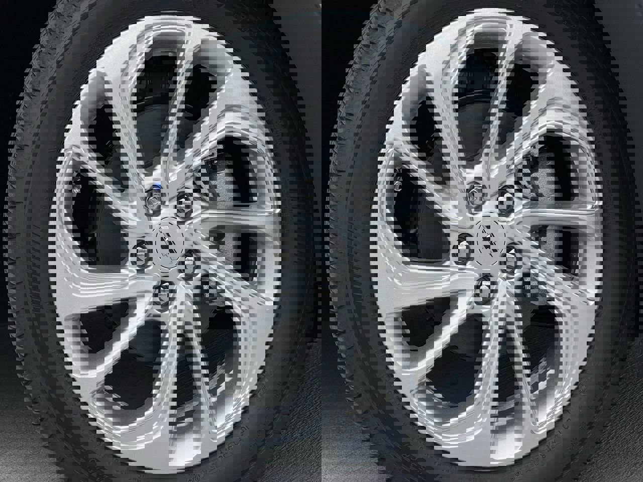 New 2027 Chevrolet Bolt LT image 9