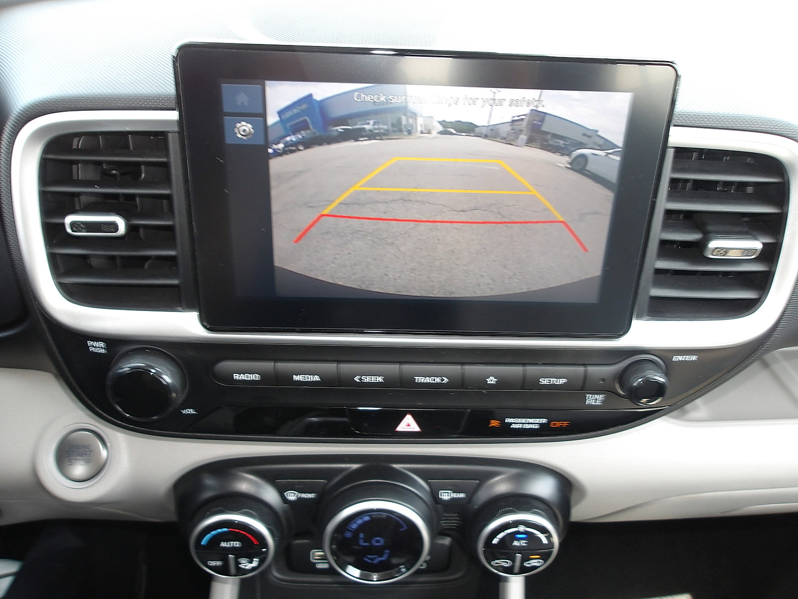 Certified 2024 Hyundai Venue SEL FWD image 18