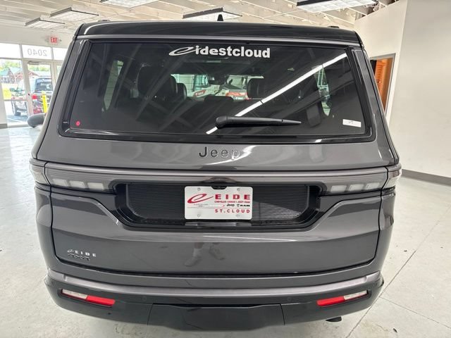 New 2026 Jeep Grand Wagoneer Summit AWD/4WD image 6