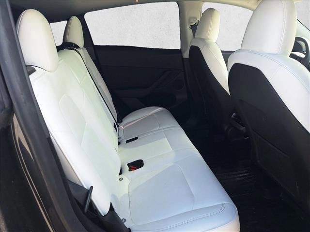 Used 2024 Tesla Model Y Long Range image 15