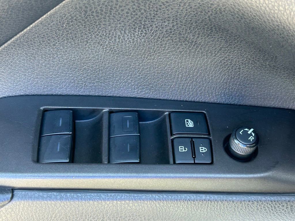 Used 2024 Toyota Camry SE w/ Audio Upgrade Package image 31