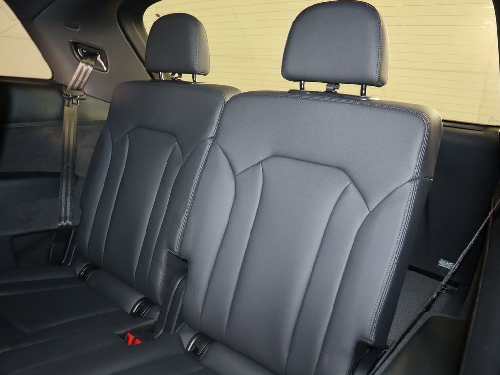 New 2025 Audi Q7 3.0T Premium Plus image 24