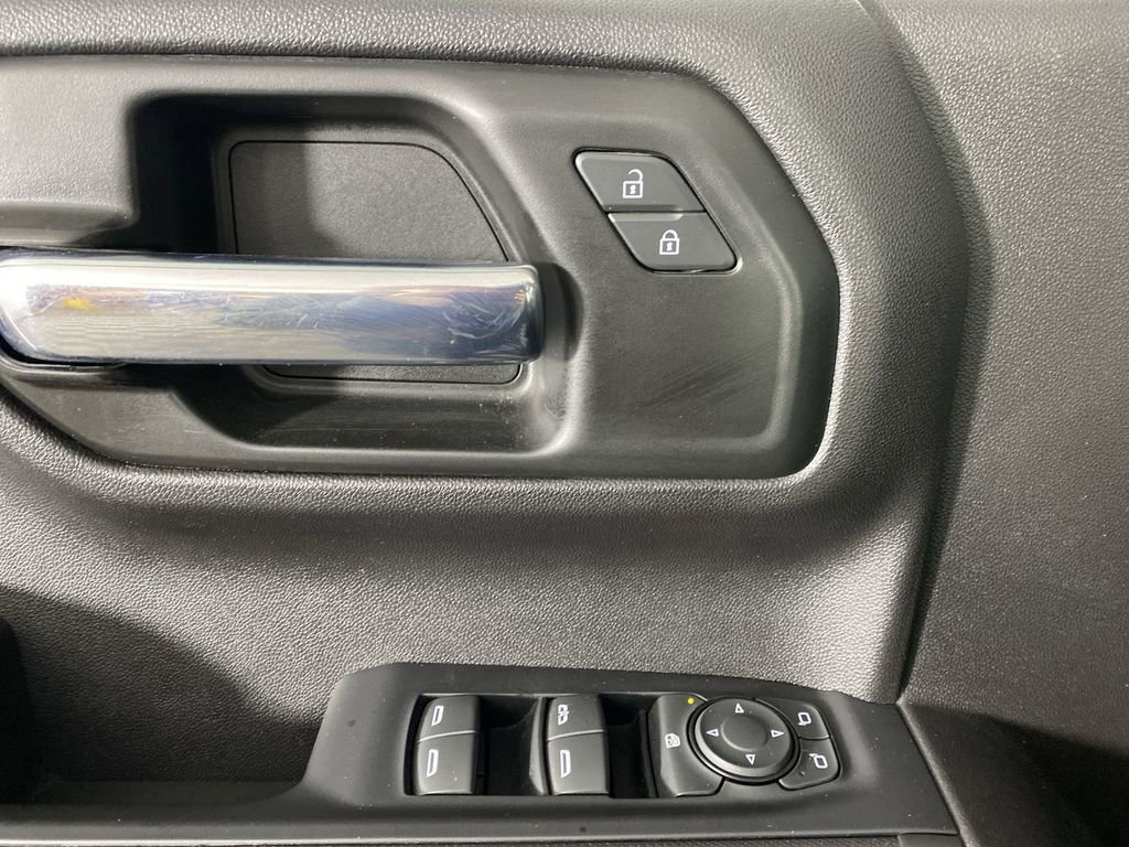 Used 2023 Chevrolet Silverado 1500 Custom image 24