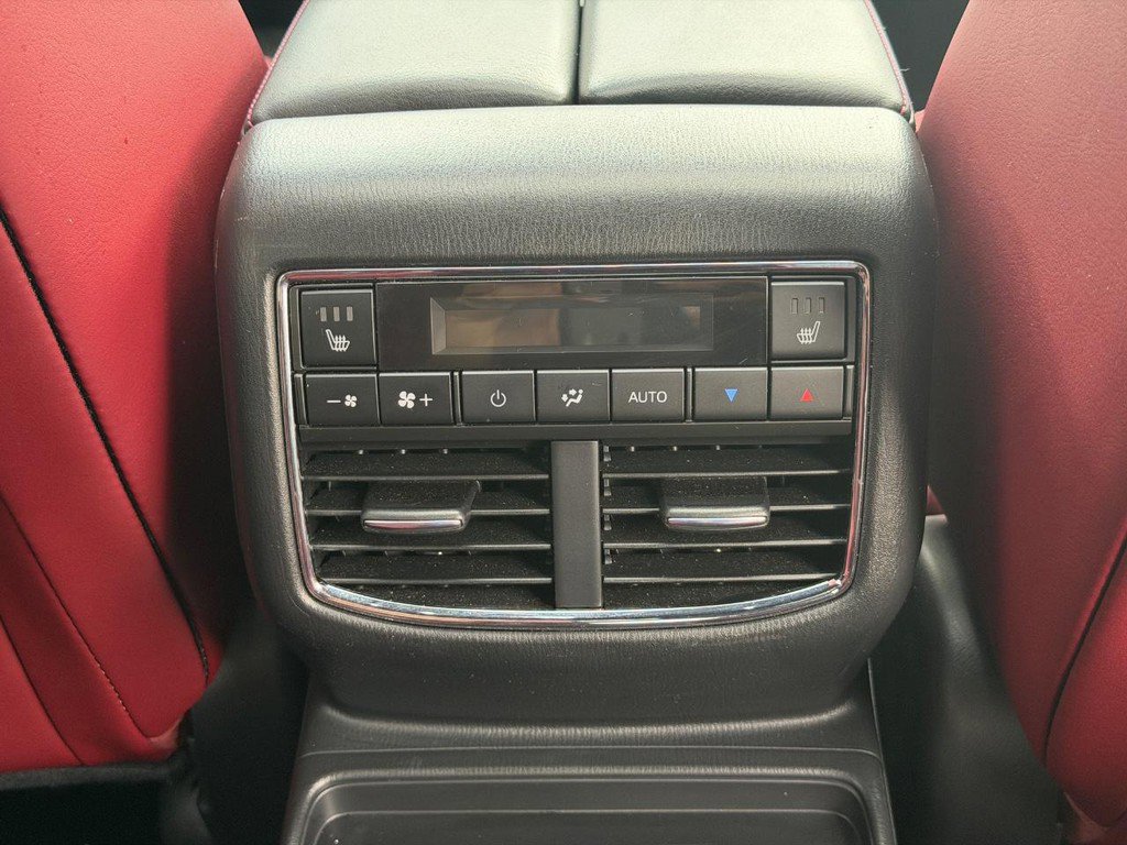Used 2023 MAZDA CX-9 Carbon Edition image 17
