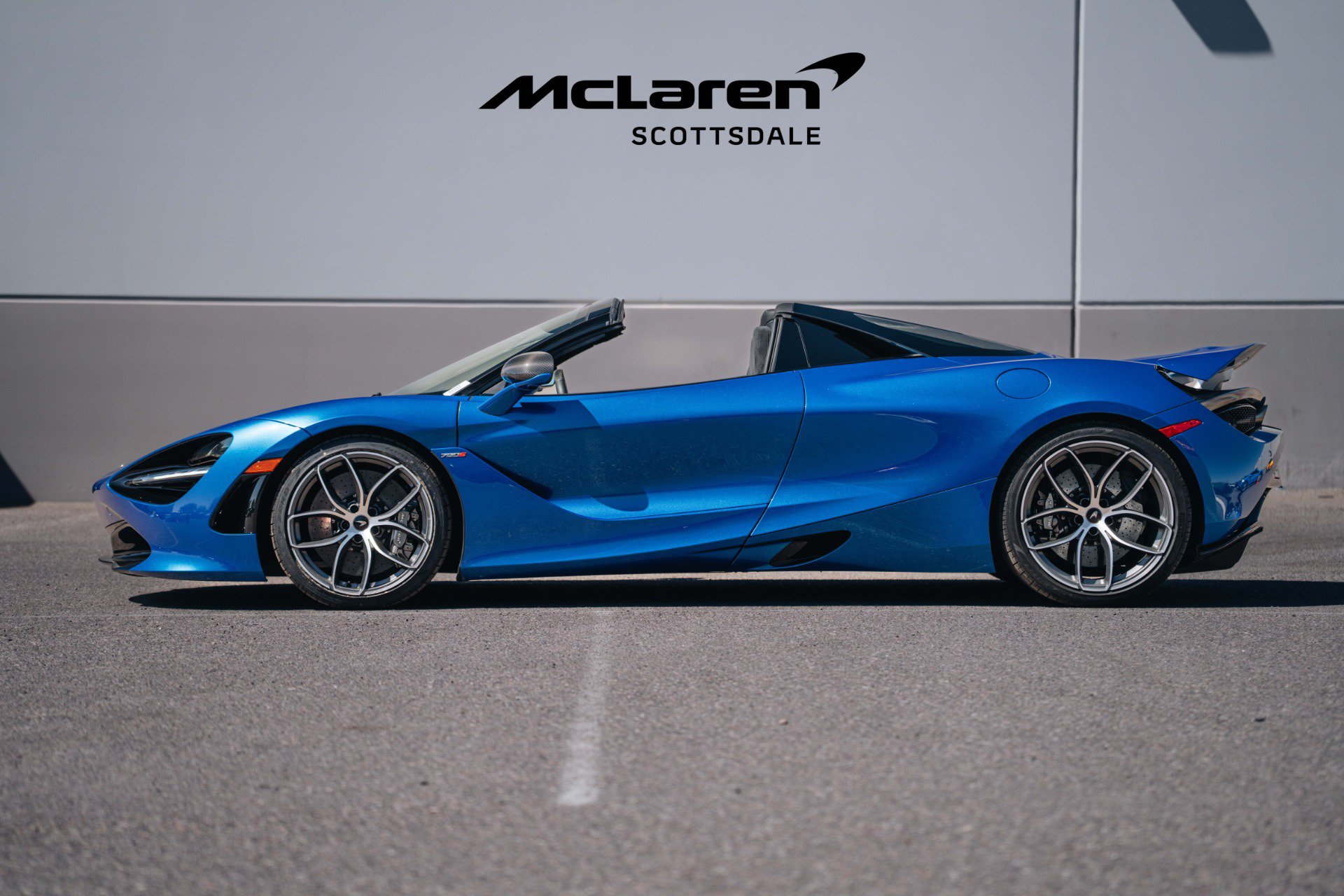 Used 2022 McLaren 720S Luxury RWD image 4