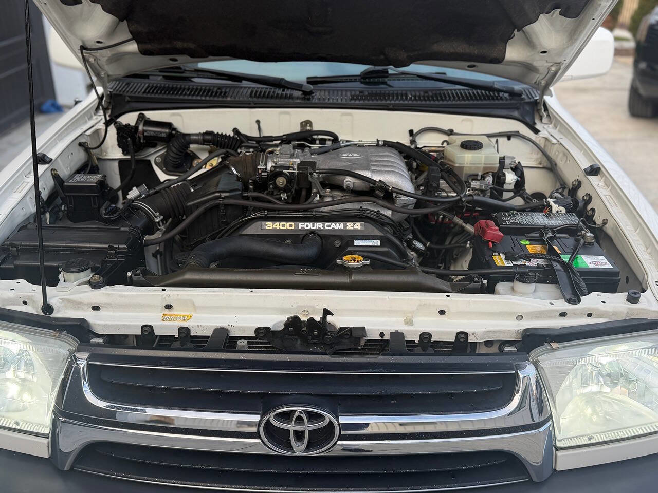 Used 2001 Toyota 4Runner SR5 image 91