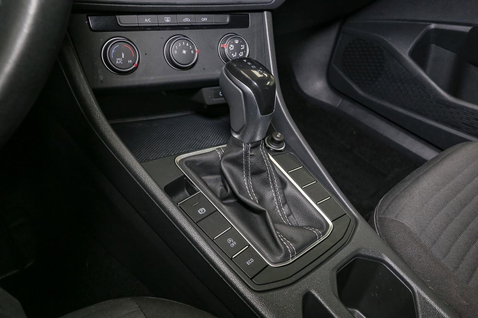 Certified 2022 Volkswagen Jetta S image 31