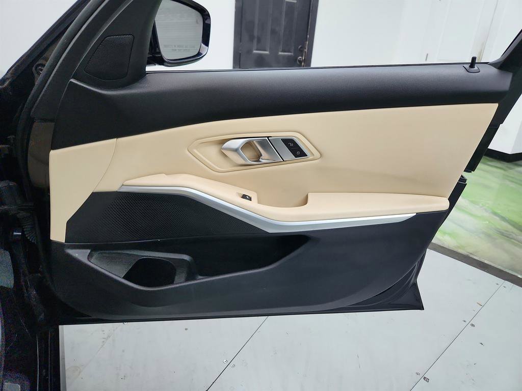 Used 2019 BMW 330i Sedan w/ Convenience Package RWD image 27
