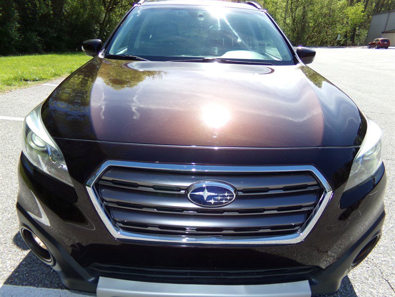 Used 2017 Subaru Outback 2.5i Touring image 3