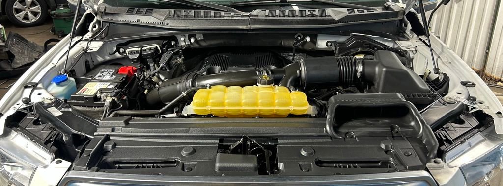 Used 2017 Ford F150 Platinum w/ Equipment Group 701A Luxury image 34