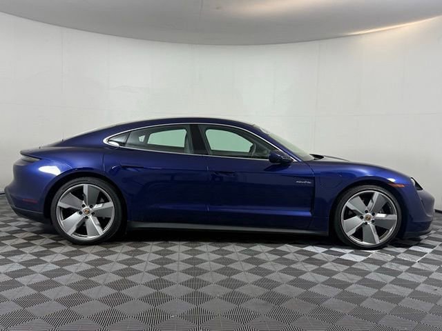 Used 2021 Porsche Taycan image 9