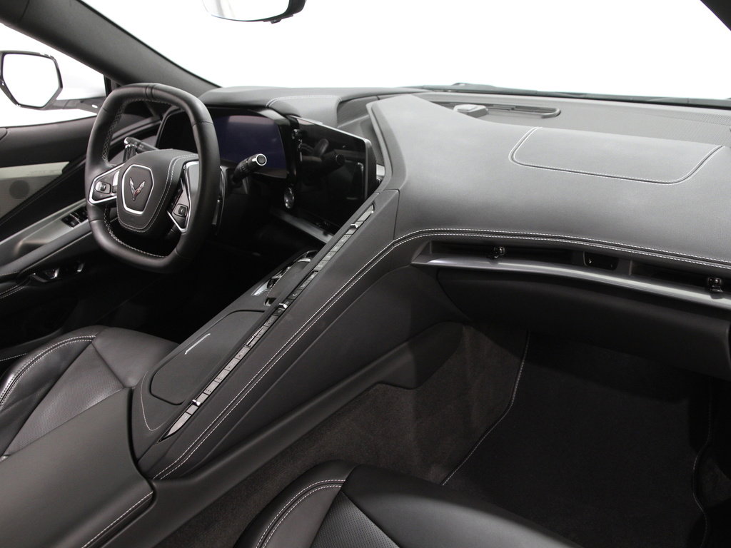 Used 2025 Chevrolet Corvette Stingray Preferred Cpe w/ 2LT image 20