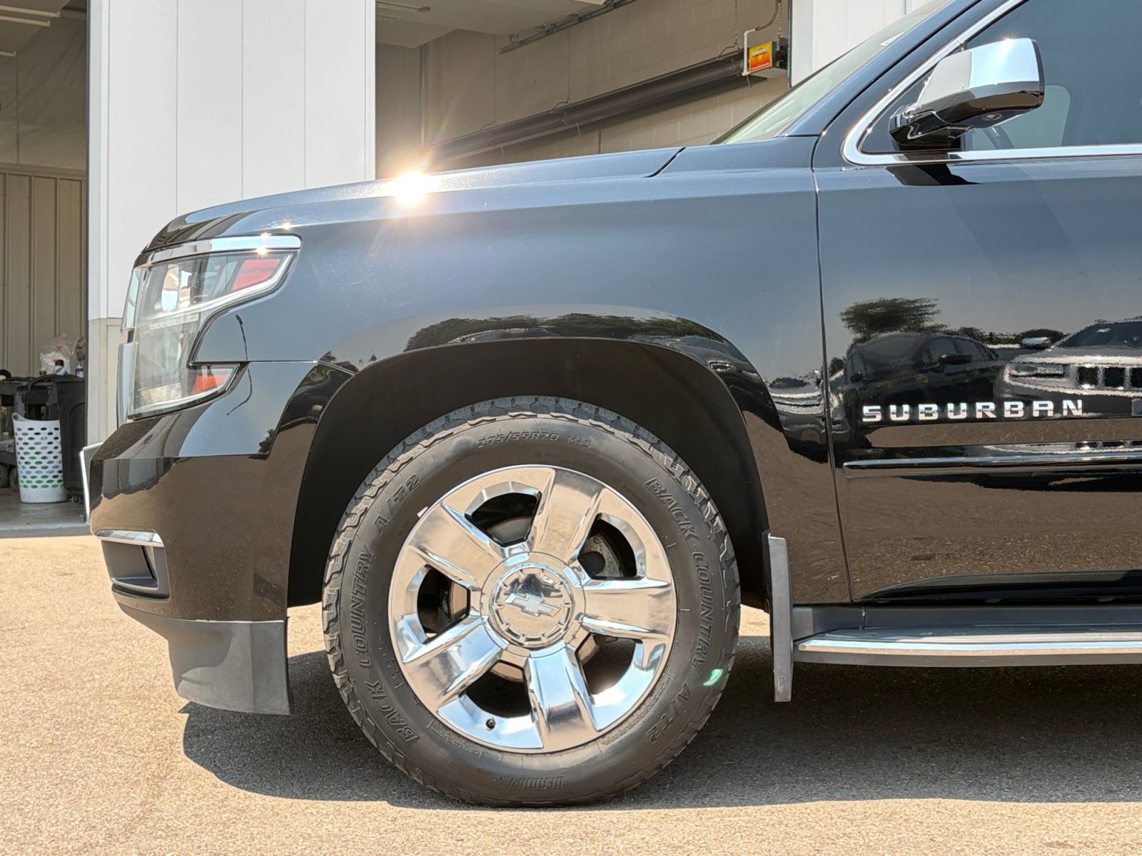 Used 2018 Chevrolet Suburban Premier AWD/4WD image 10