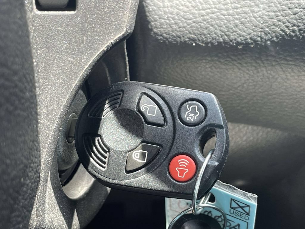 Used 2015 Ford Focus SE FWD image 25