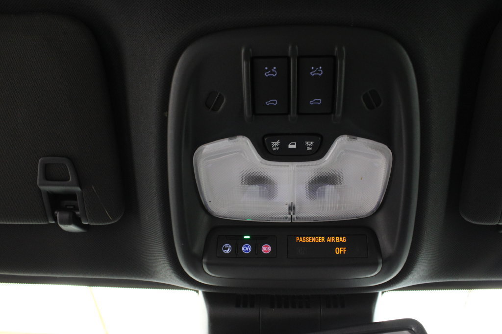 Used 2025 Chevrolet Colorado ZR2 w/ Technology Package AWD/4WD image 30