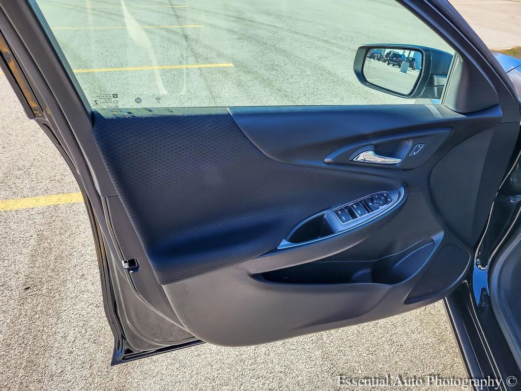 Used 2023 Chevrolet Malibu LS image 21
