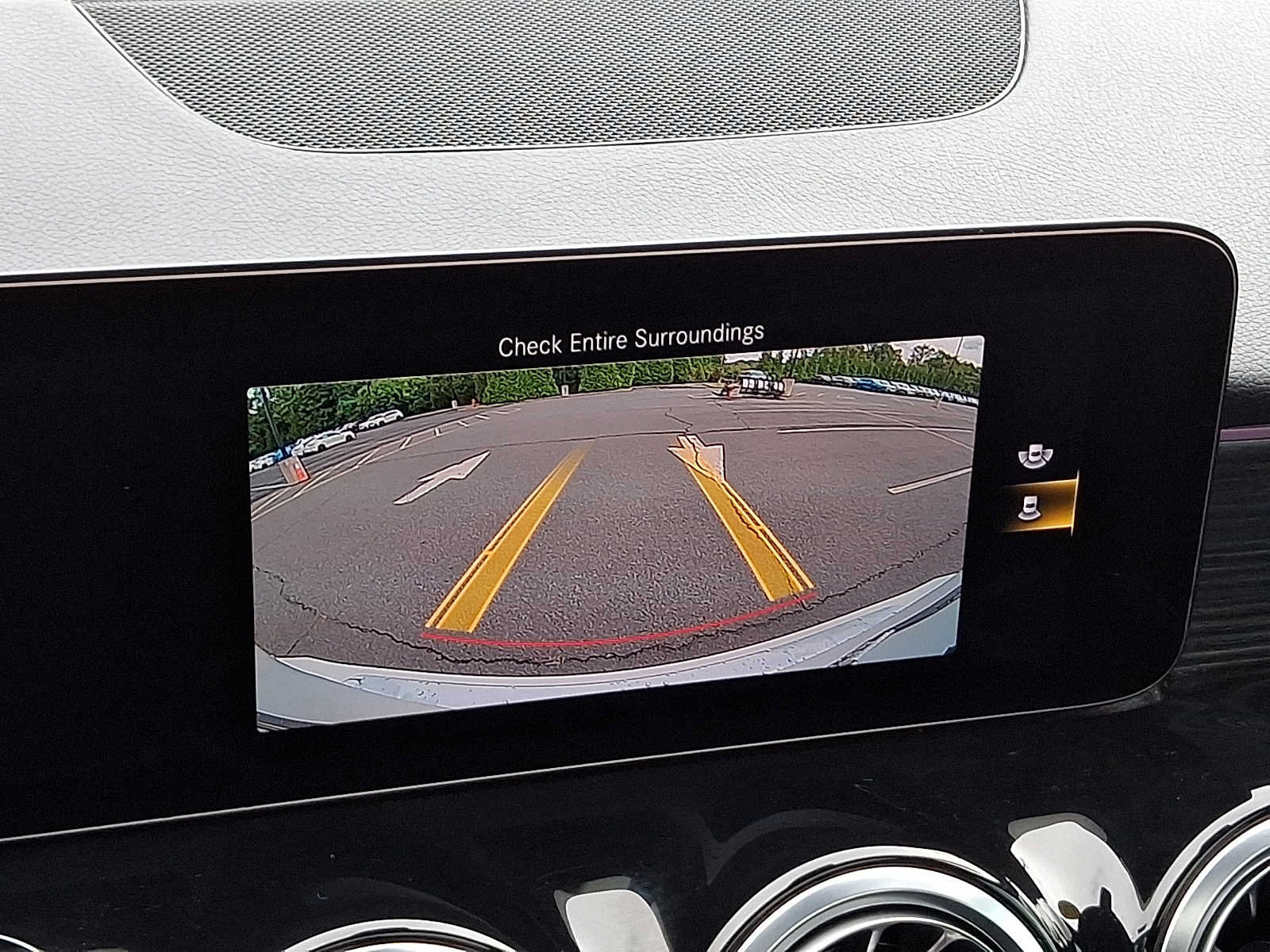 Used 2023 Mercedes-Benz GLB 250 4MATIC image 18