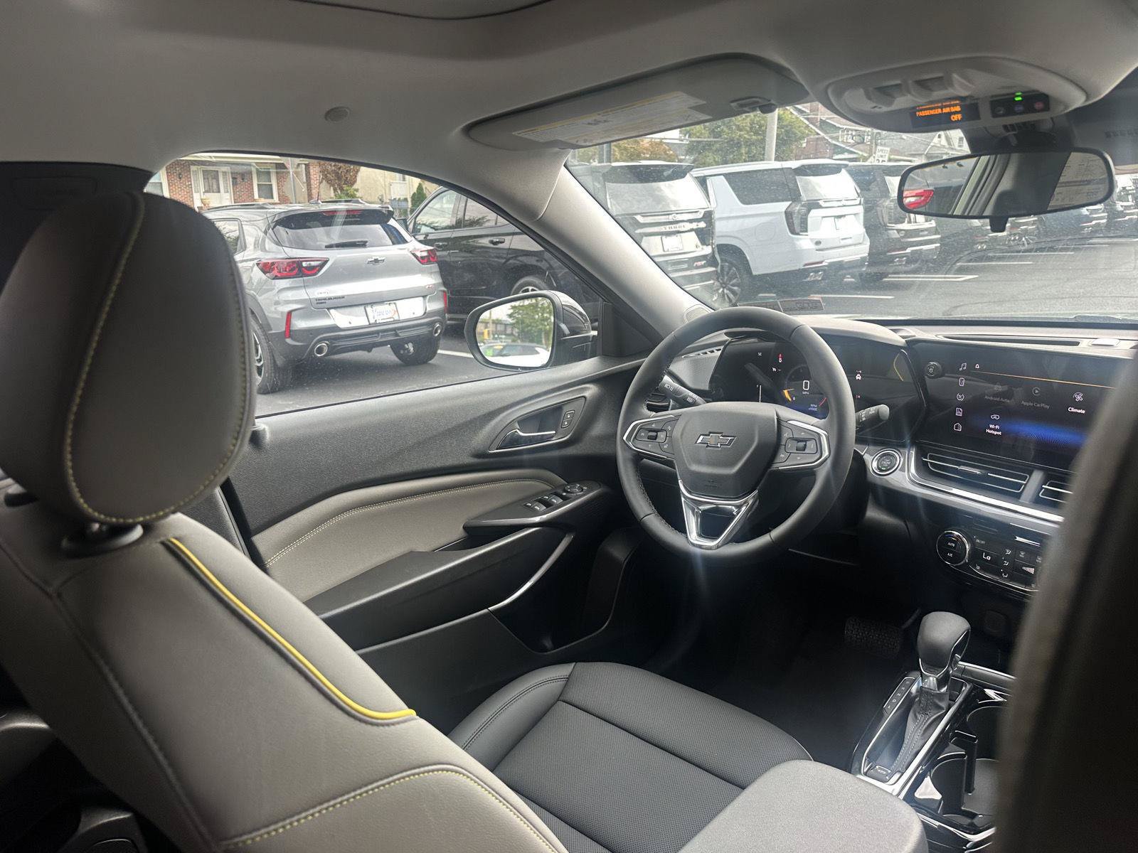 New 2026 Chevrolet Trax ACTIV w/ Sunroof Package FWD image 15