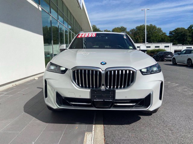 Used 2024 BMW X5 xDrive40i w/ Premium Package AWD/4WD image 4
