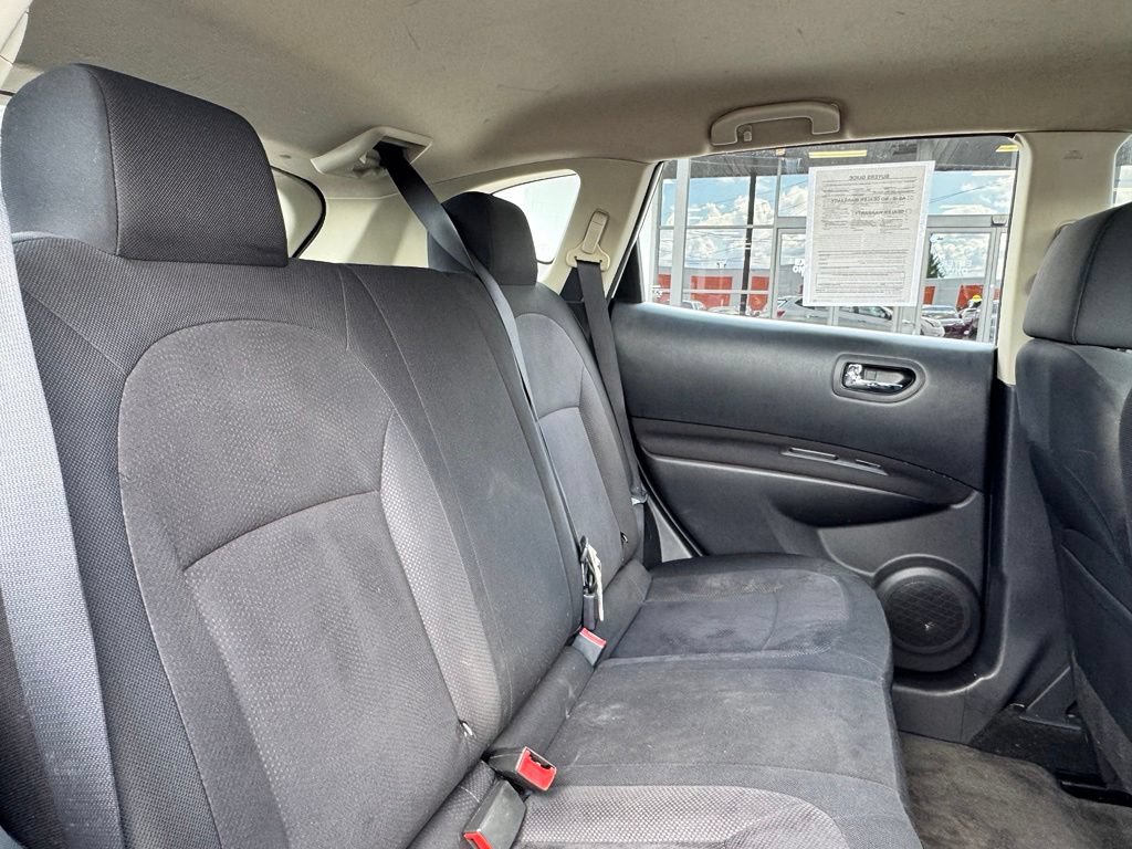 Used 2015 Nissan Rogue S w/ Convenience Package AWD/4WD image 32