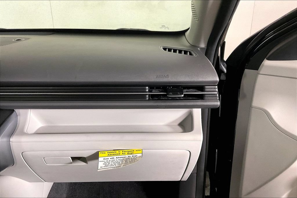 Used 2024 Hyundai Kona SEL FWD image 16