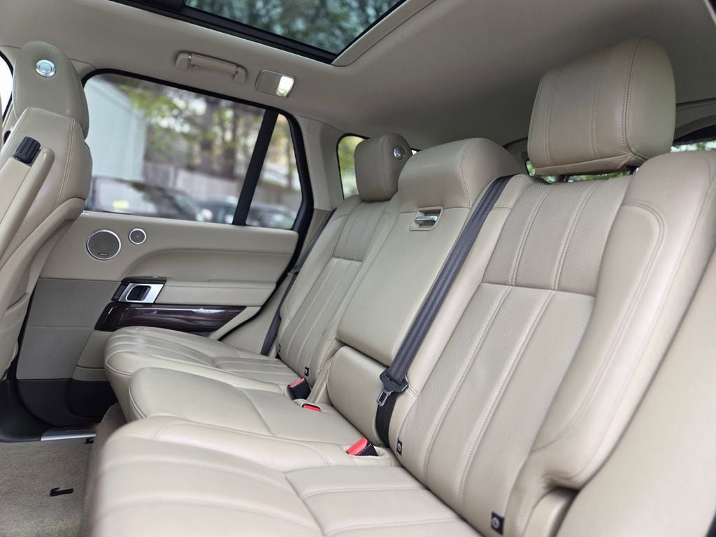 Used 2017 Land Rover Range Rover Supercharged AWD/4WD image 24