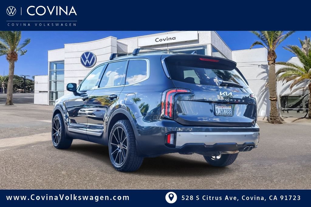 Used 2024 Kia Telluride EX w/ EX Captain's Chair Package image 5