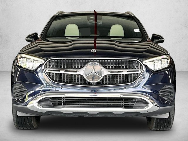 Used 2024 Mercedes-Benz GLC 300 image 3