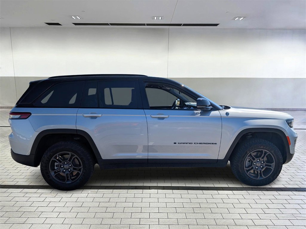 Used 2024 Jeep Grand Cherokee Trailhawk w/ Advanced Protech Group II image 6