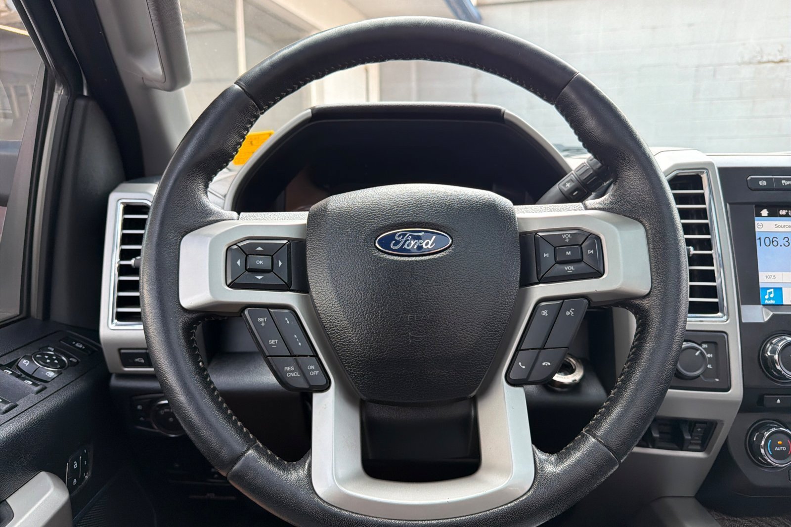 Used 2017 Ford F350 Lariat w/ Lariat Ultimate Package AWD/4WD image 20