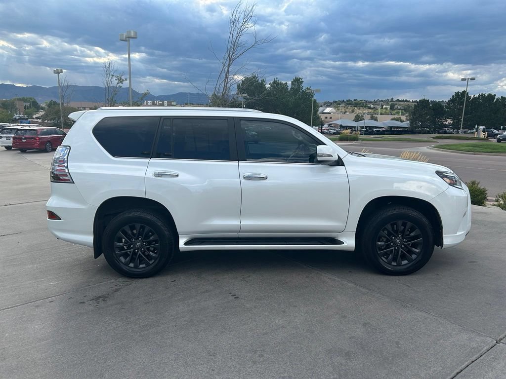 Used 2022 Lexus GX 460 Premium w/ Premium Package AWD/4WD image 10