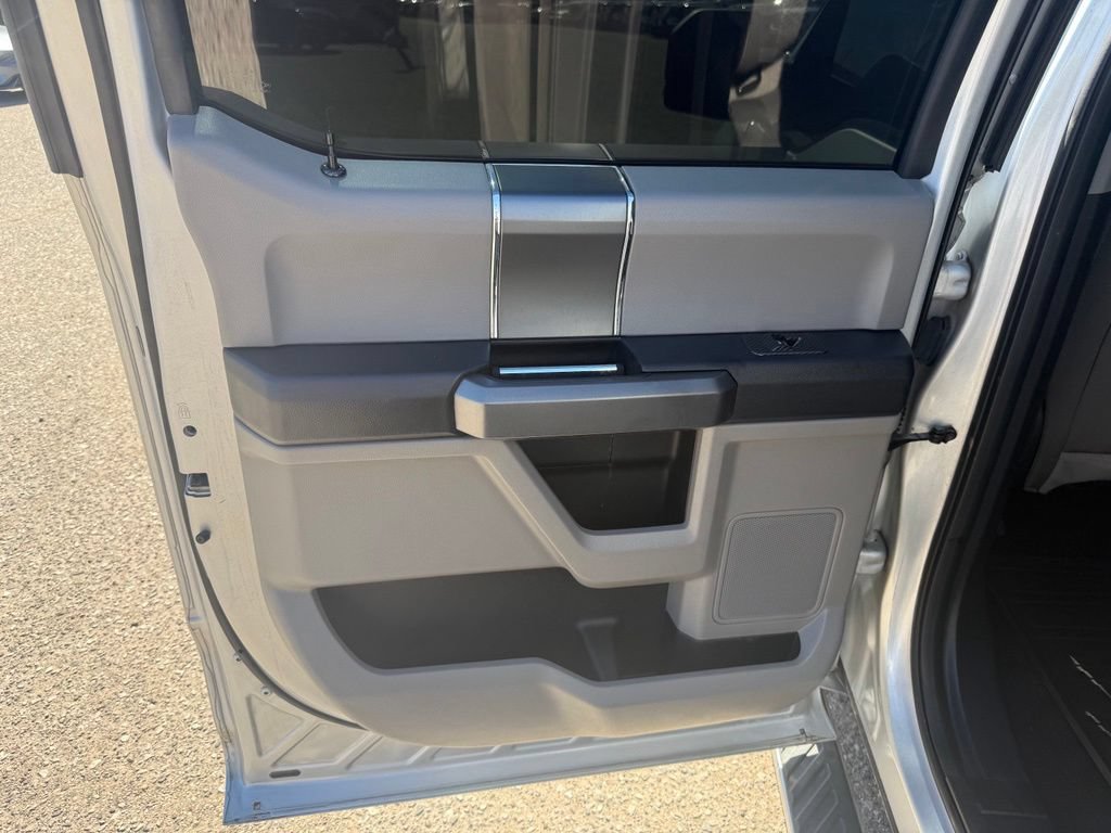 Used 2018 Ford F150 XLT w/ Equipment Group 302A Luxury AWD/4WD image 21