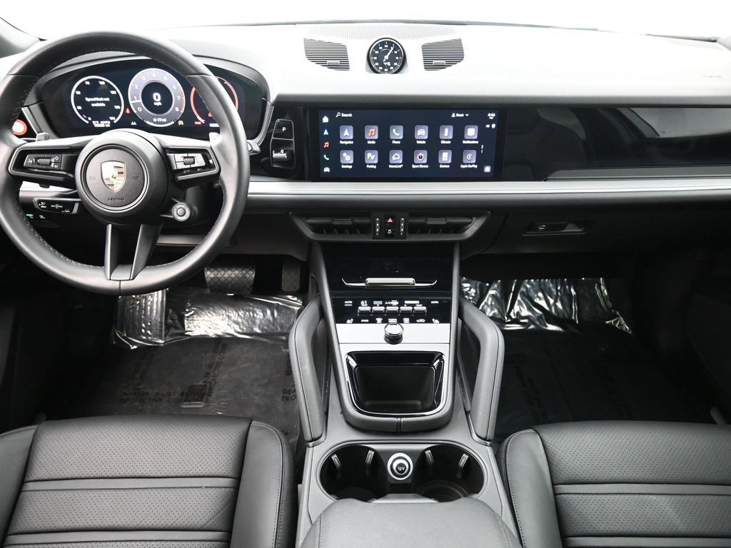 Certified 2024 Porsche Cayenne Coupe image 6