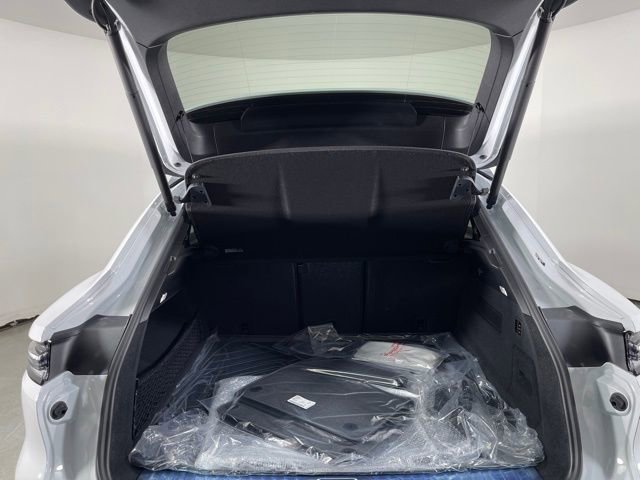 New 2026 Porsche Cayenne GTS image 6