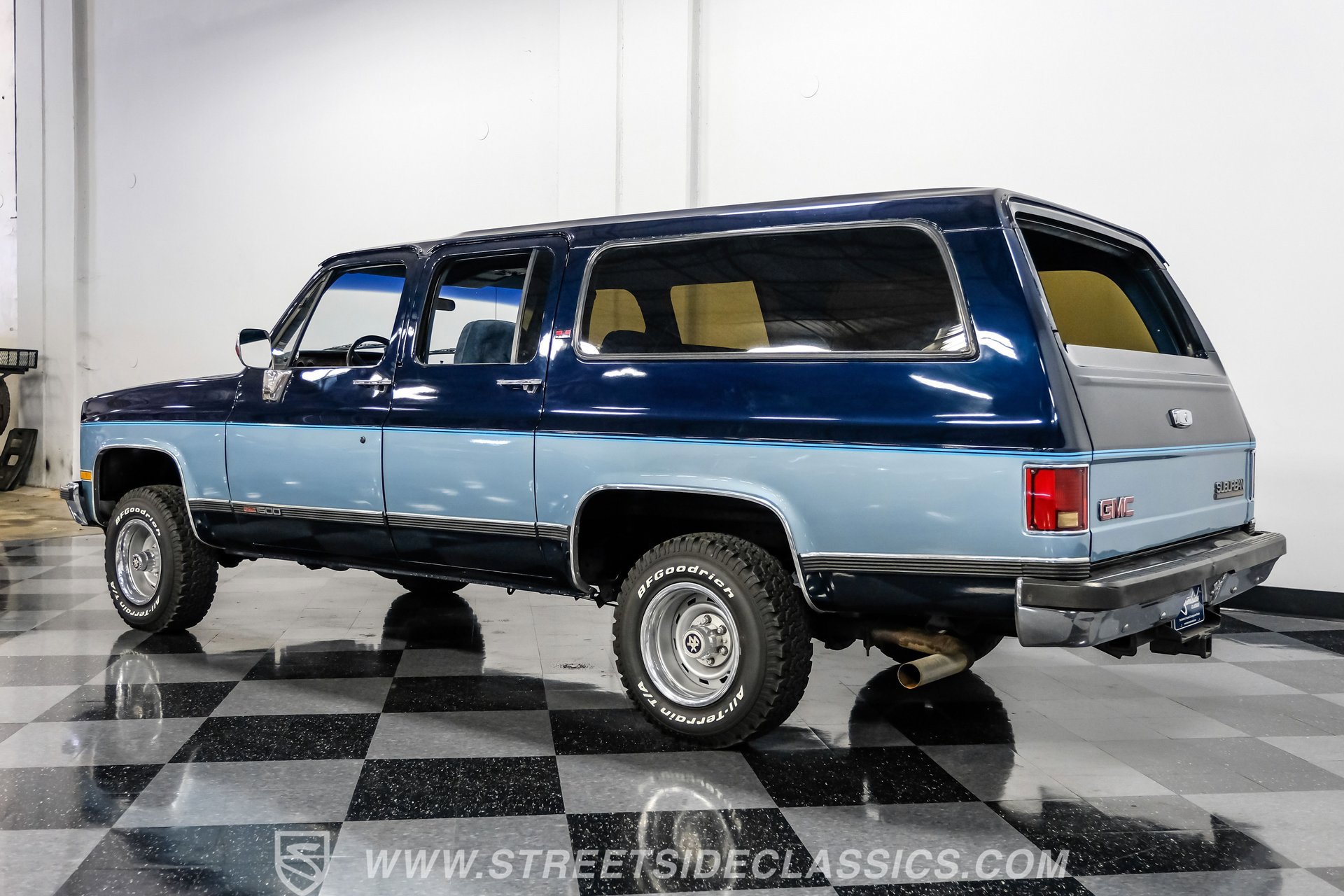 Used 1990 GMC Suburban 4WD image 7