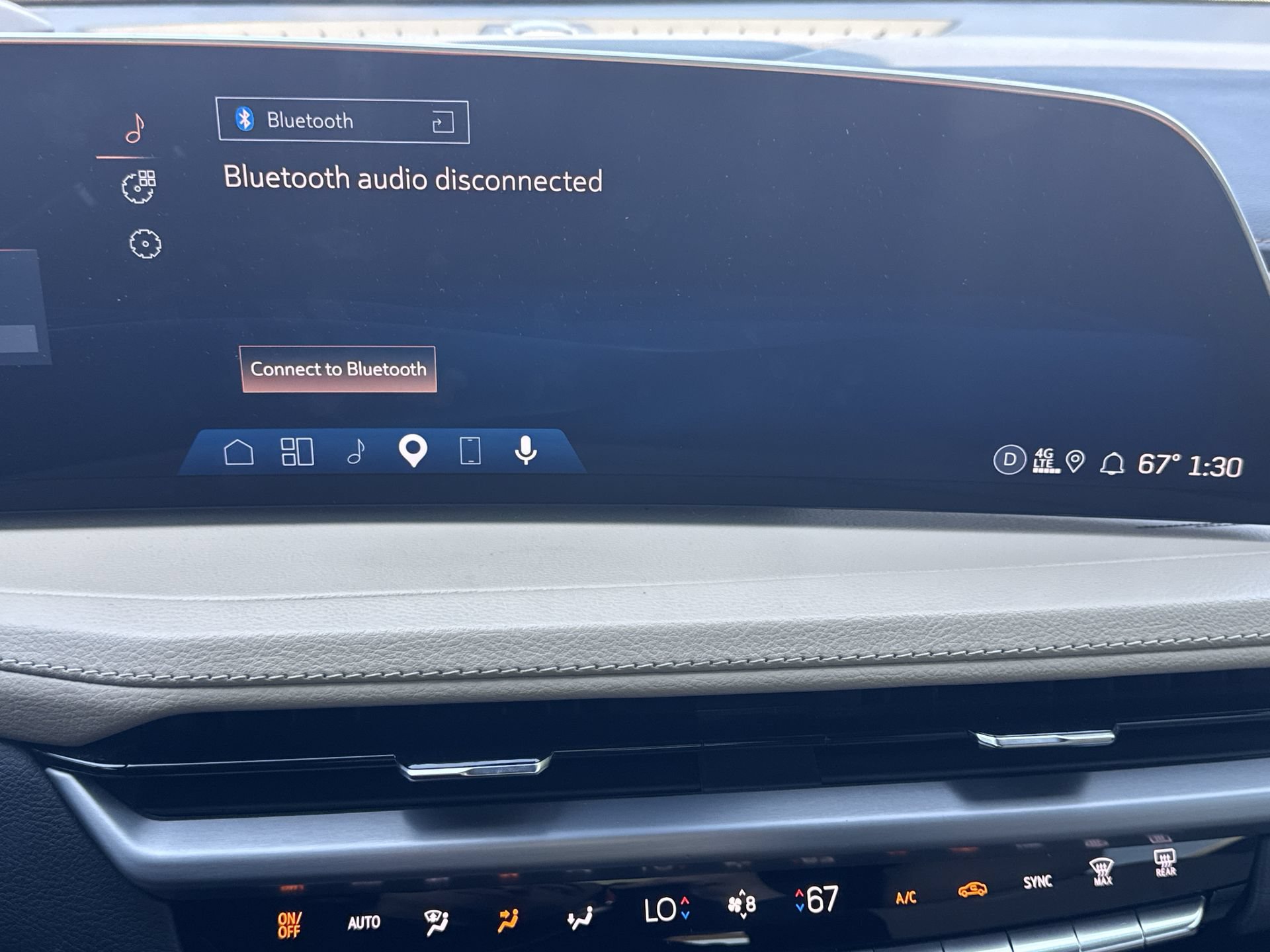 Used 2025 Cadillac XT4 Premium Luxury w/ Technology Package FWD image 16