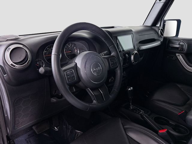 Used 2017 Jeep Wrangler Unlimited Sahara w/ Max Tow Package image 11