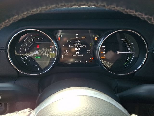 Used 2022 Jeep Wrangler Unlimited Sahara w/ Cold Weather Group AWD/4WD image 16