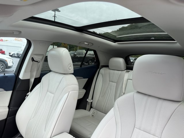 Certified 2024 Buick Envision Avenir AWD/4WD image 31